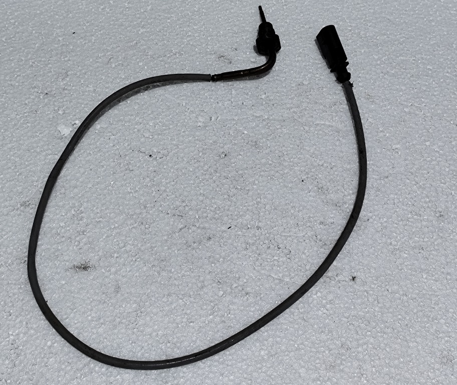Senzor temperatura gaze de esapament VW Touran II (5T1) 2.0 TDI 116cp Cod: 04L906088HT