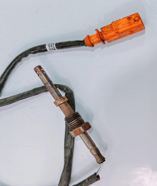 Senzor temperatura gaze evacuare 03L9060