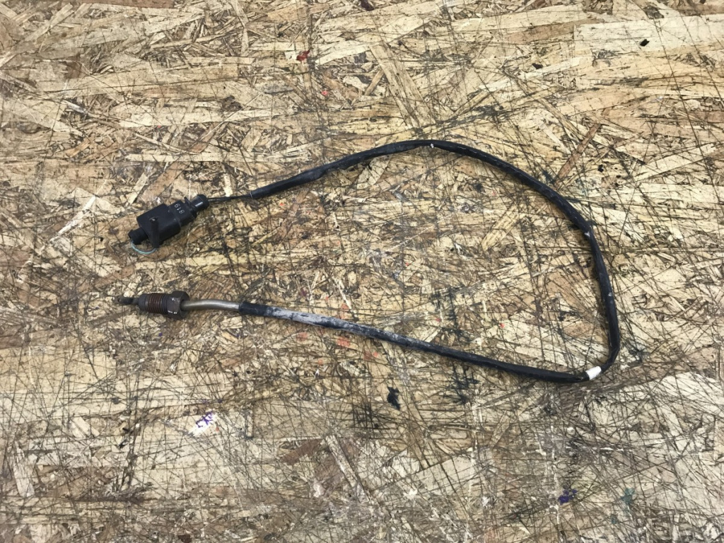 Senzor temperatura gaze evacuare VW Passat B7 2.0T