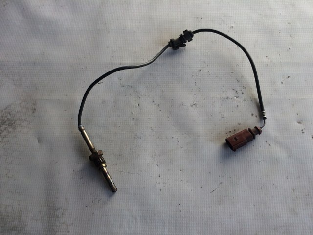Senzor temperatura gaze VW Passat B6 2.0 TDI CBA 2007-2013 COD: 03G906088B