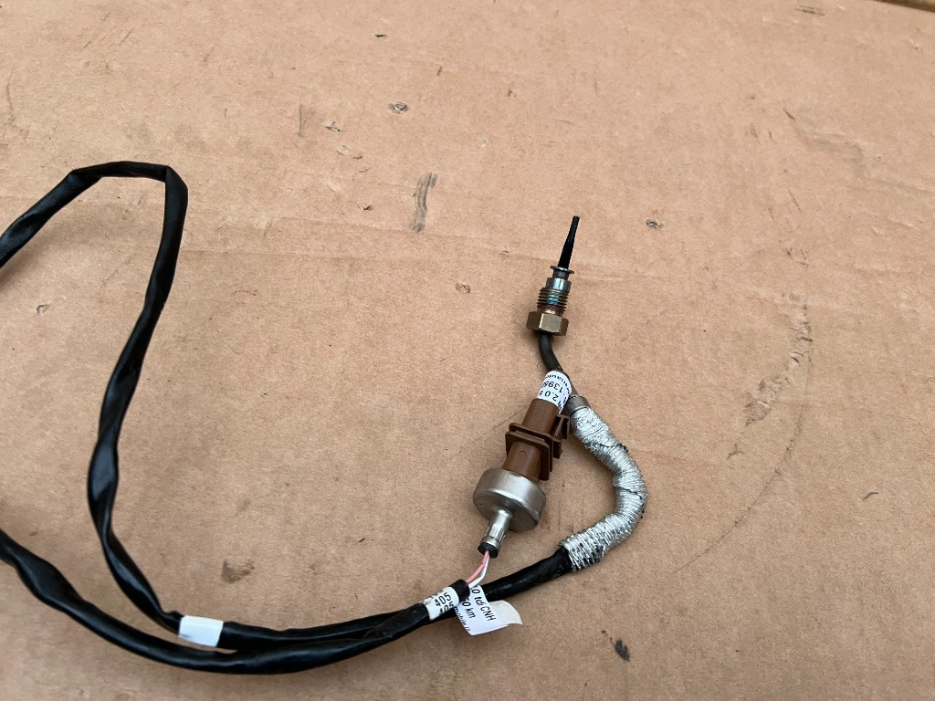 Senzor temperatura turbina Audi A4 8W B9 2.0 tdi CNH 04L919529E 04L 919 529 E
