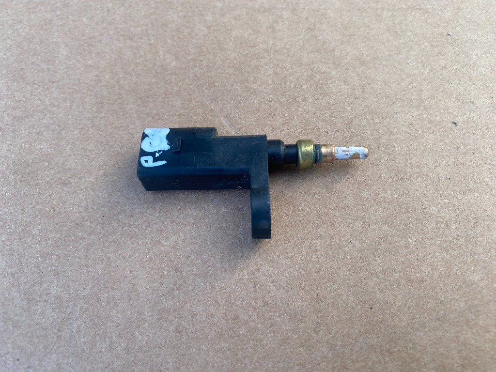 Senzor temperatura VW Passat B8 1.4 tsi 03F919501B 03F 919 501 B