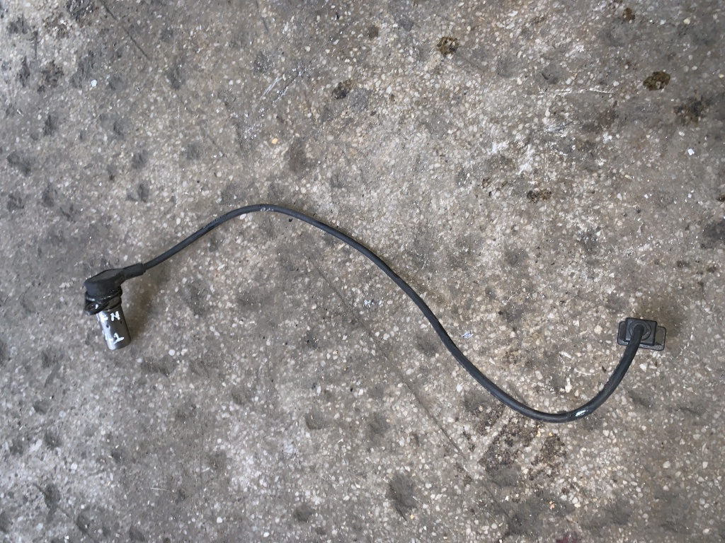 Senzor turatie motor Volkswagen Passat B5 [1996 - 2000] Sedan 4-usi (3B2)