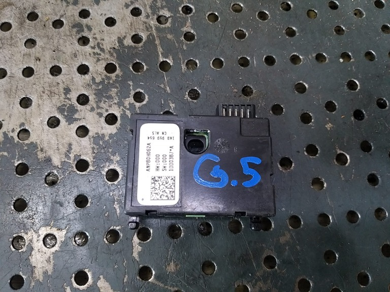 Senzor unghi volan vw golf 5 1k 1k0959654