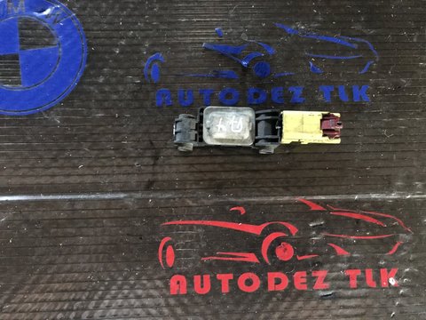 Senzori impact Audi A4 B7 8E0 959 651 A