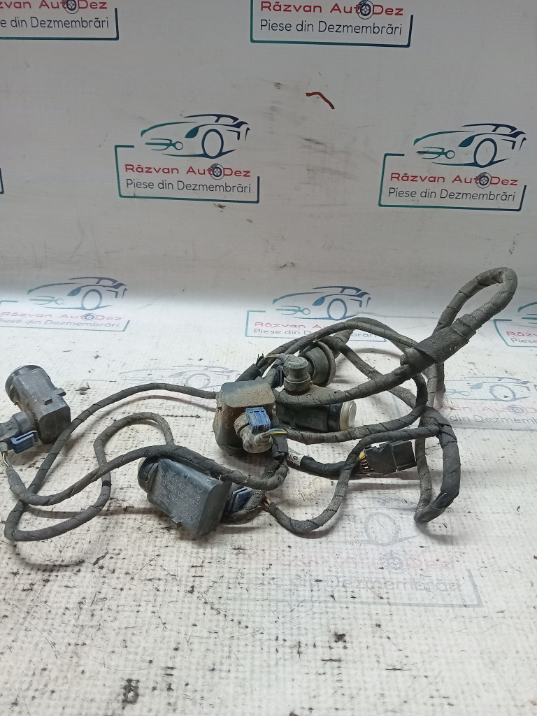 Senzori parcare spate plus instalație Mercedes C-