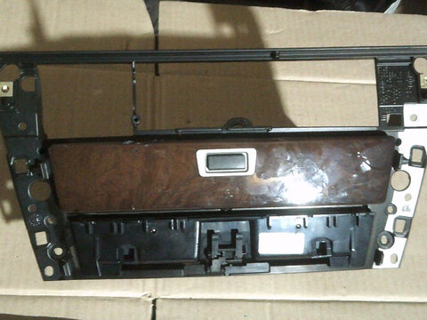 Sertar bord consola centrala BMW Seria 7 E65 E66, 8261060