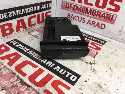 Sertar depozitare Audi A3 8P cod: 8p0941561