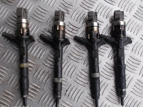 Set 4 injectoare Toyota Rav 4 2.0 d 85kw 2003 - 23670-27030 cu 4 pini