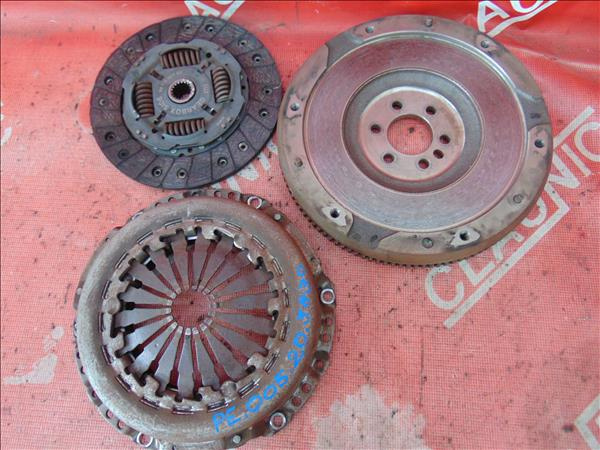 Set Ambreiaj PEUGEOT 301 1.2 VTI 82 HMZ(EB2F)