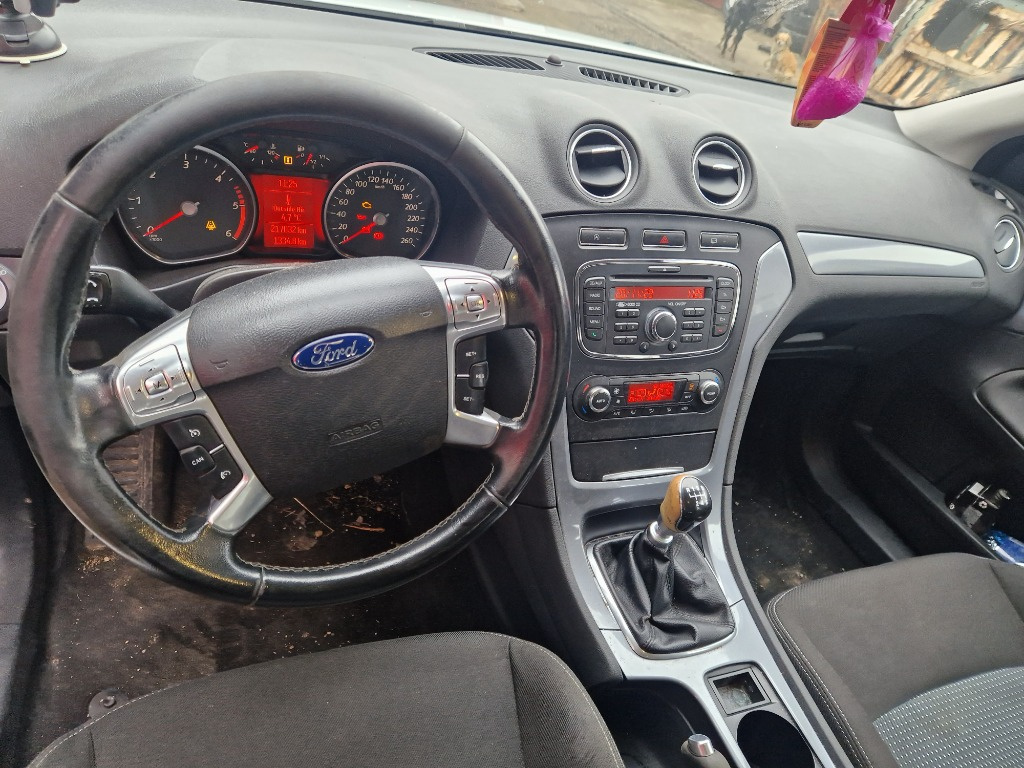 Set amortizoare fata Ford Mondeo 4 2013 