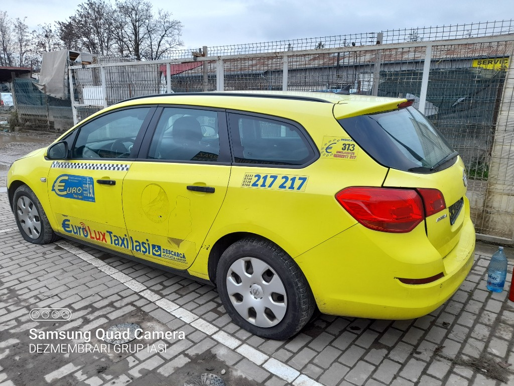 Set amortizoare fata Opel Astra J 2012 B