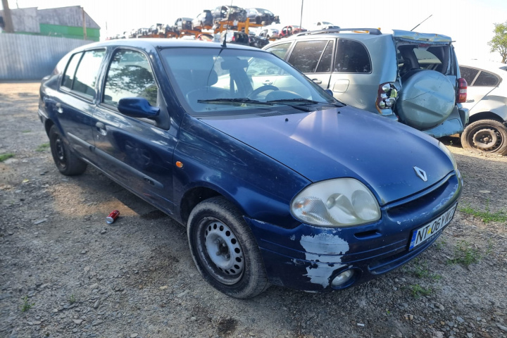Set amortizoare fata Renault Clio 2001 sedan 1.4 K7J 700