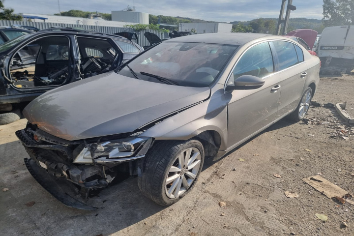 Set amortizoare fata Volkswagen Passat B