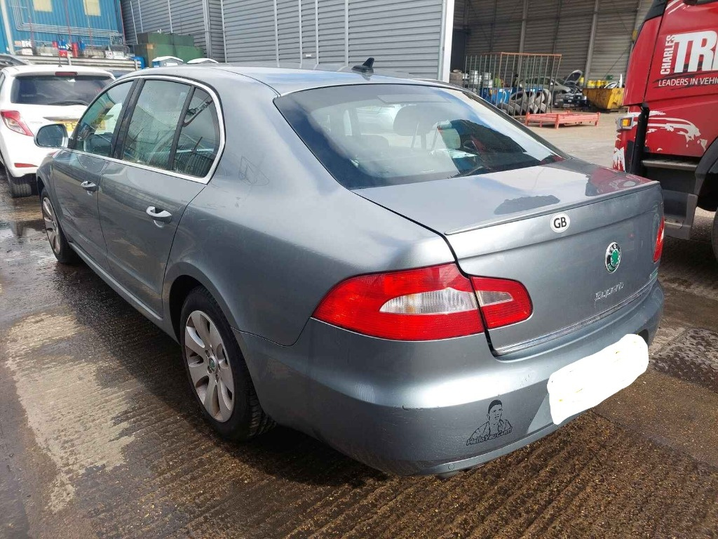 Set amortizoare spate Skoda Superb 2 2012 SEDAN 1.6 TDI