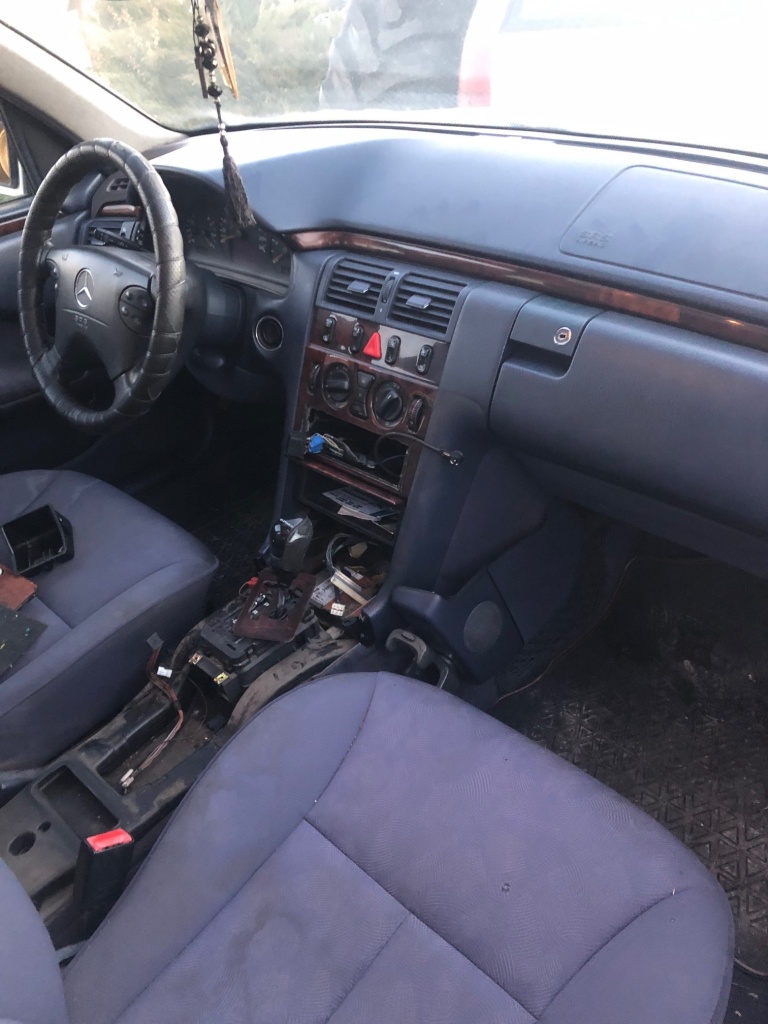 Set arcuri spate Mercedes E-CLASS W210 2