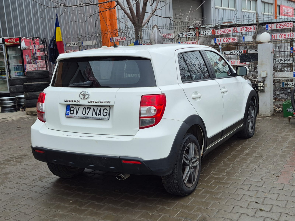 Set balama dreapta fata Toyota Urban Cru