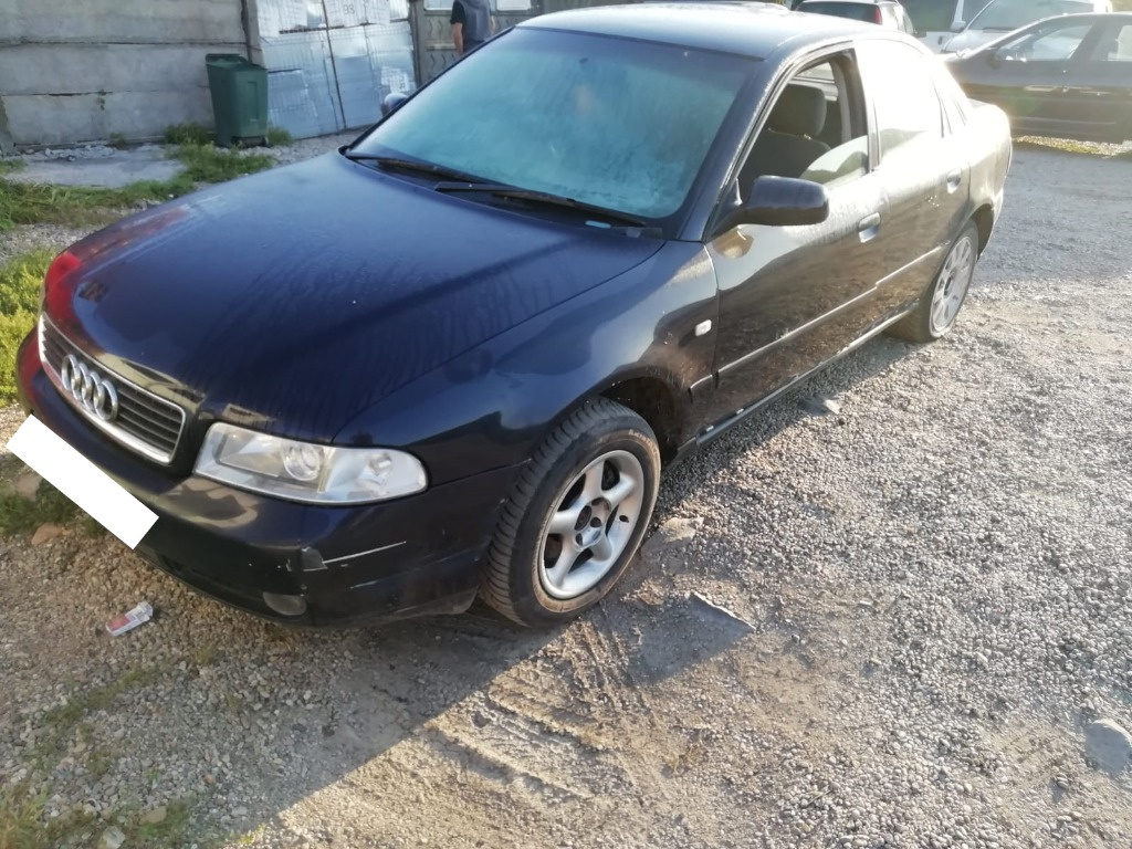 Set bandouri Audi A4 B5 2000 Sedan 1.9 TDI AJM