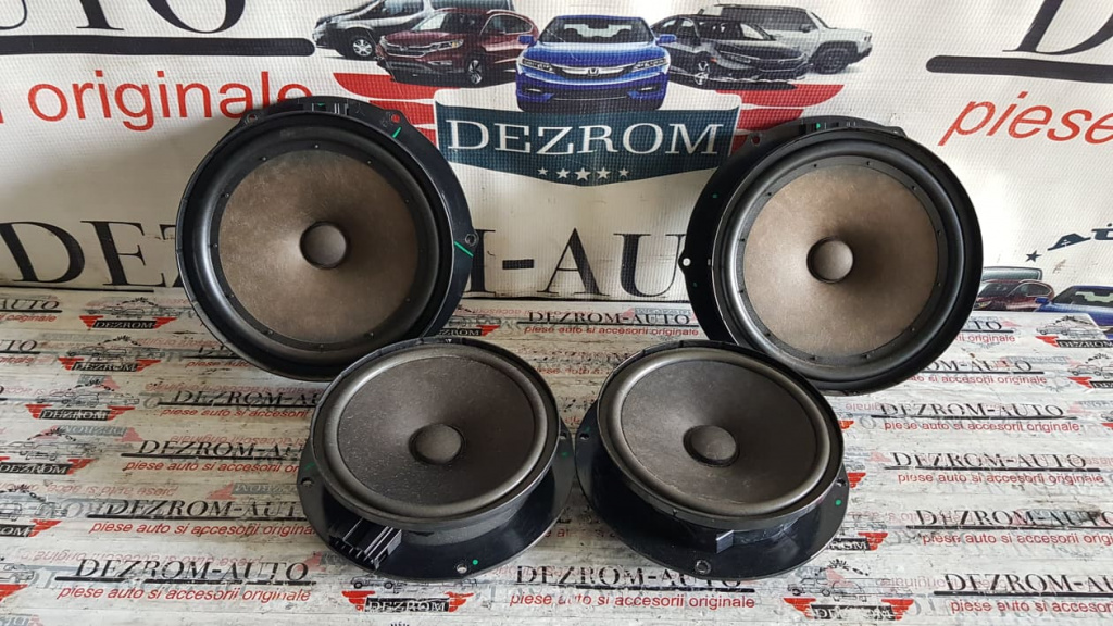 Set boxe fata + spate VW Golf 5 cod piesa : 1K0035