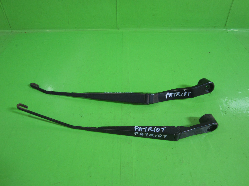SET BRAT STERGATOR PARBRIZ JEEP PATRIOT 4x4 FAB. 2