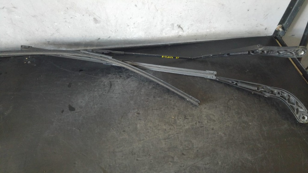 Set brate stergator mercedes a-class w16