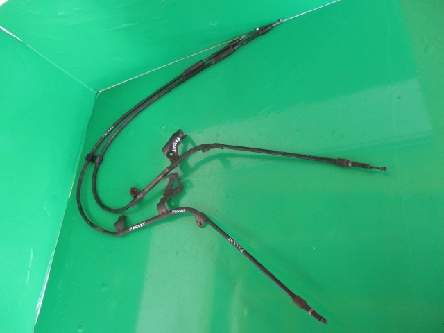 SET CABLURI FRANA MANA / PARCARE VW PASS