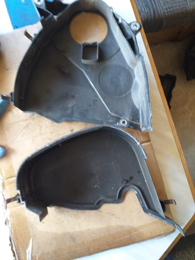 Set capac distributie VW Golf 5 1.4 B cod produs:036109127AA 036109121G