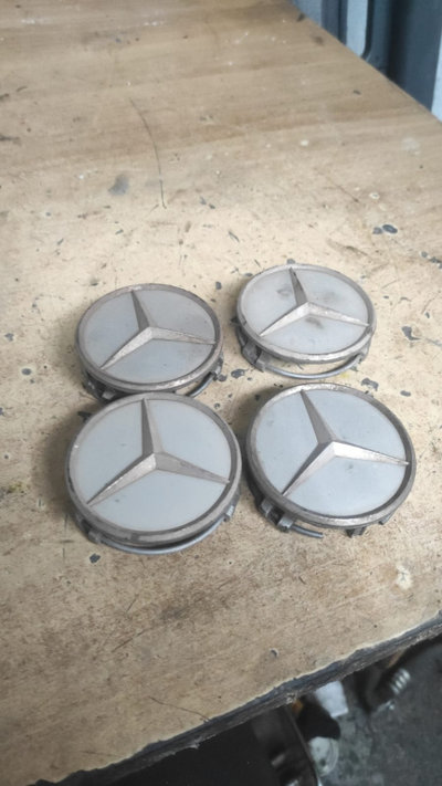 Set capace jante aliaj Mercedes 2204000125