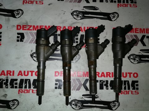 Set de 4 injectoare BOSCH 0445110008 pentru Peugeot 2.0 hdi