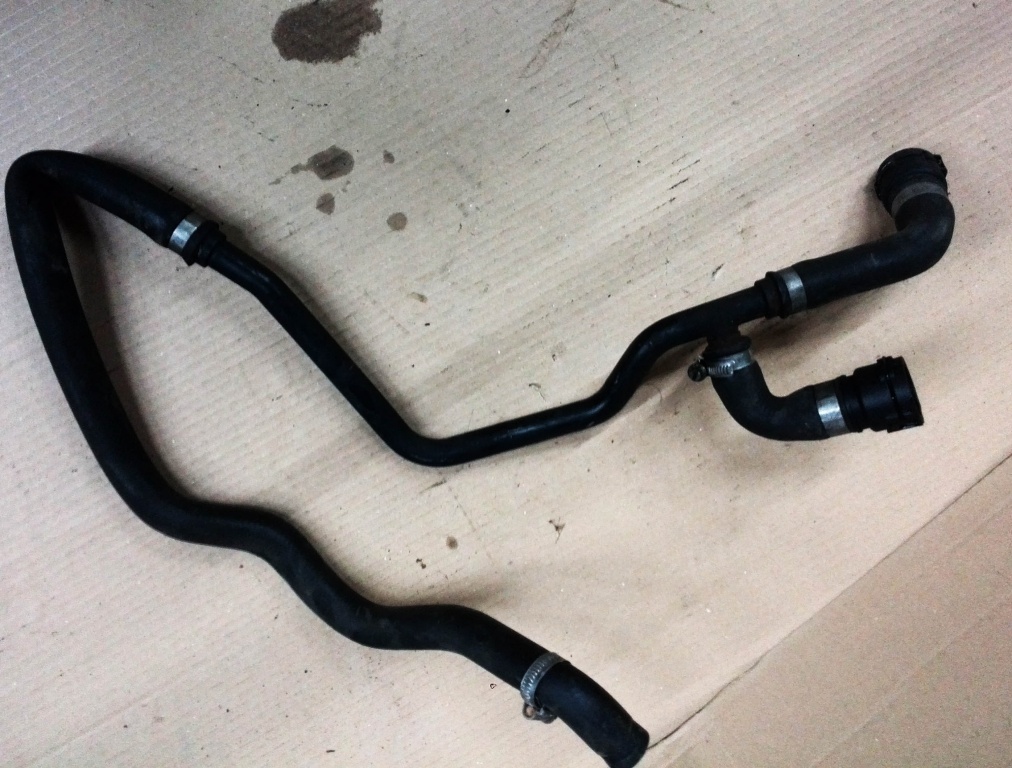 SET DOUA Furtunuri TURBO INTERCOOLER+TEAVA ALUMINIU X5 E53 2003 184CAI