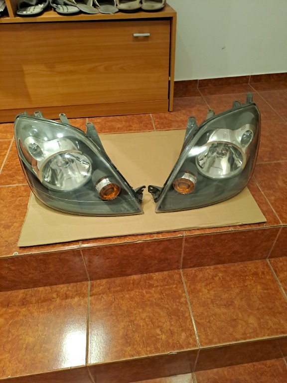 Set faruri Ford Fiesta an 2006-2008 originale