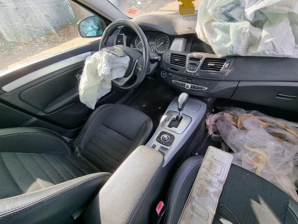 Set faruri Renault Laguna 3 2009 berlina