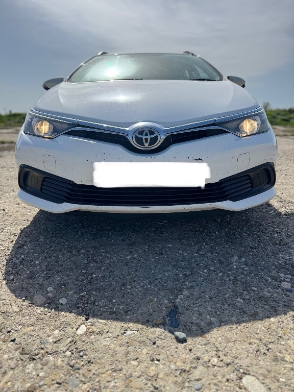 Set faruri Toyota Auris 2016 Break 1.4