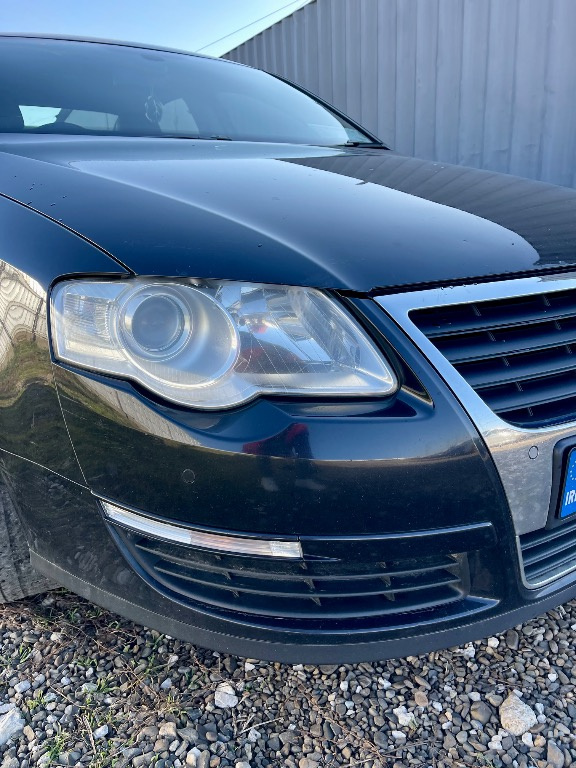 Set faruri Volkswagen Passat B6 2010 DSG Automat cod LQV 2.0 d Euro 5