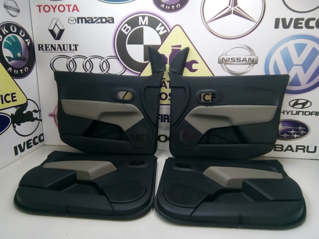 Set fete usi Dacia Lodgy 2016