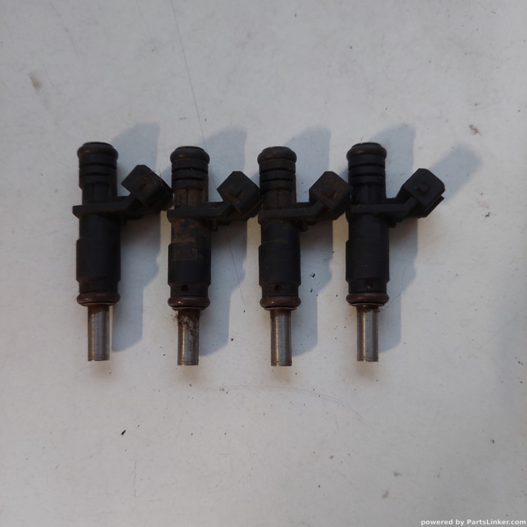 Set injectoare combustibil BMW 3 V E90 2004 - 2012 7531634