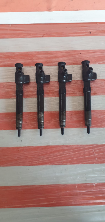 Set injectoare Peugeot 5008 din 2017 motor 2.0 BlueHDi 181CP cod motor AH01, cod piesa 9674984080
