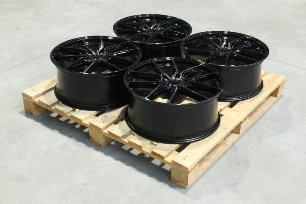 Set jante aliaj JR44 20x8,5 ET20 5x115 Negru Machi