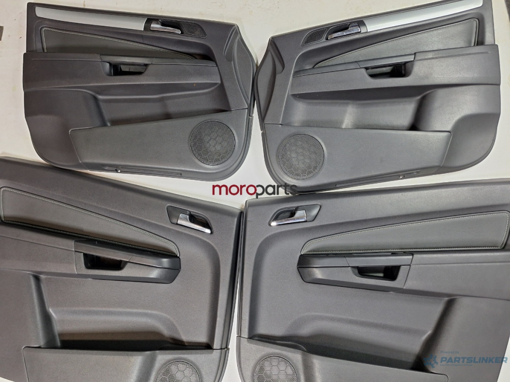 Set ornamente panou portiera OPEL ZAFIRA B A05 2005 - 2015 CDTI Z 19 DTL 13189269