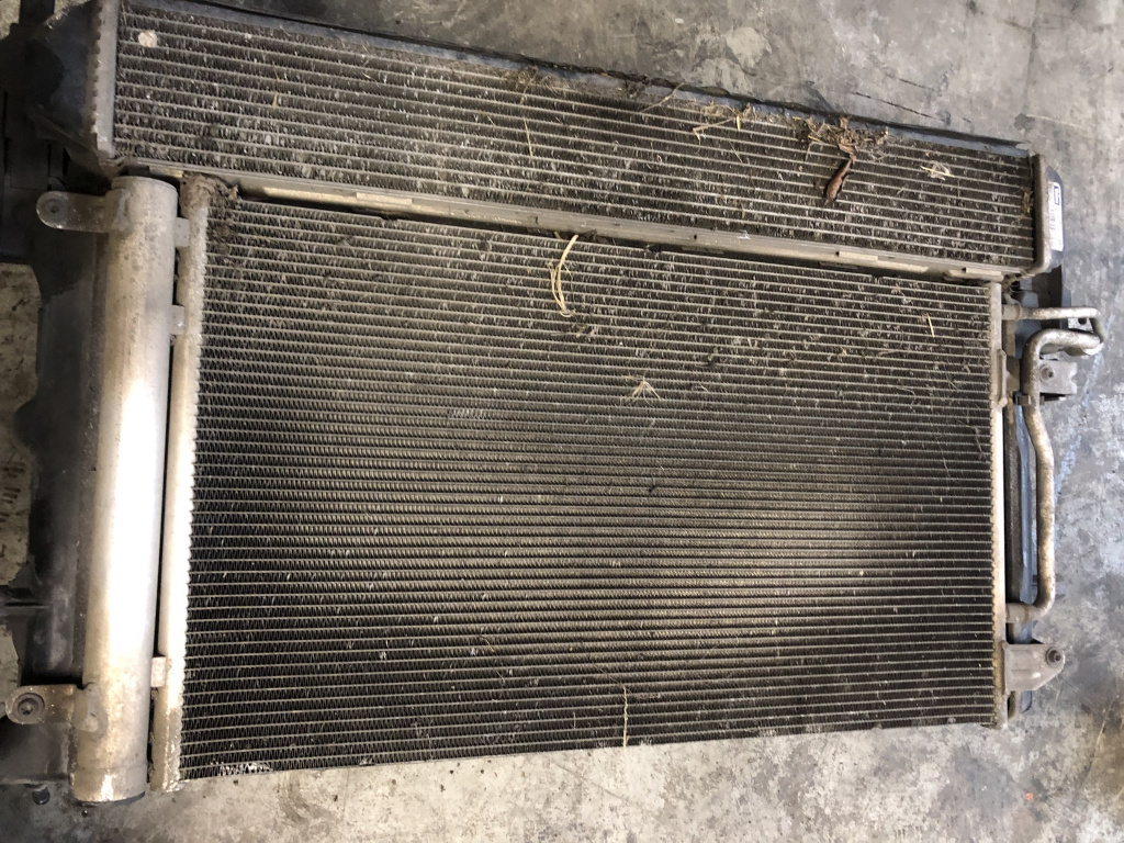 Set Radiatoare + Ventilator Skoda RAPID 