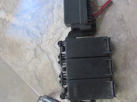 Siguranta borba baterie Volkswagen Fox (2 usi) an 2007 cod: 5Z0937548C
