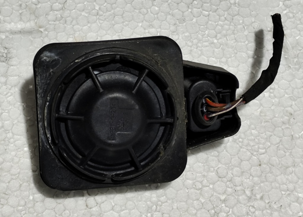 Sirena Audi A3 8V Alarma cod 5Q0951605