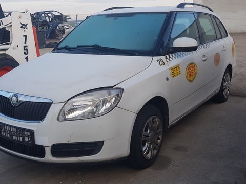 Skoda Fabia II din 2010, motor 1.2 benzina, tip BZG