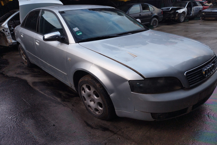 Soclu becuri lampa stop pe haion stanga Audi A4 B6 [2000 - 2005] Sedan 1.8 T MT (150 hp)