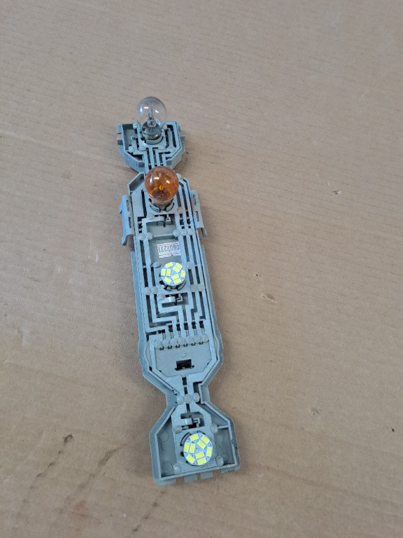 Soclu pentru stop stanga Ford Transit Connect an 2002-2008