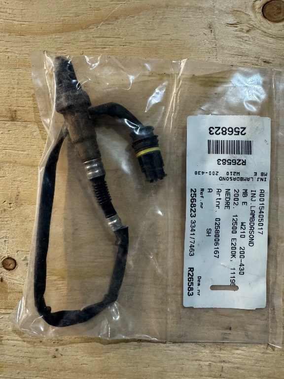 Sonda lambda mercedes e-klass w210 cod A0015405017