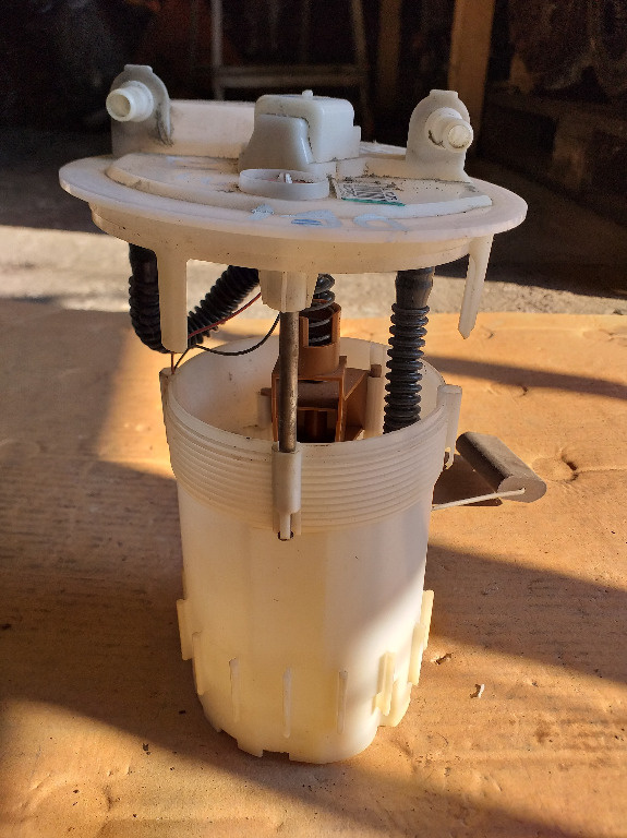 Sonda Litrometrica Renault Laguna 3 2.0 DCI , COD : 170110001r
