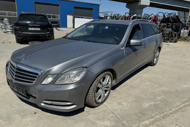 Spalator far stanga Mercedes-Benz E-Class W212 [20