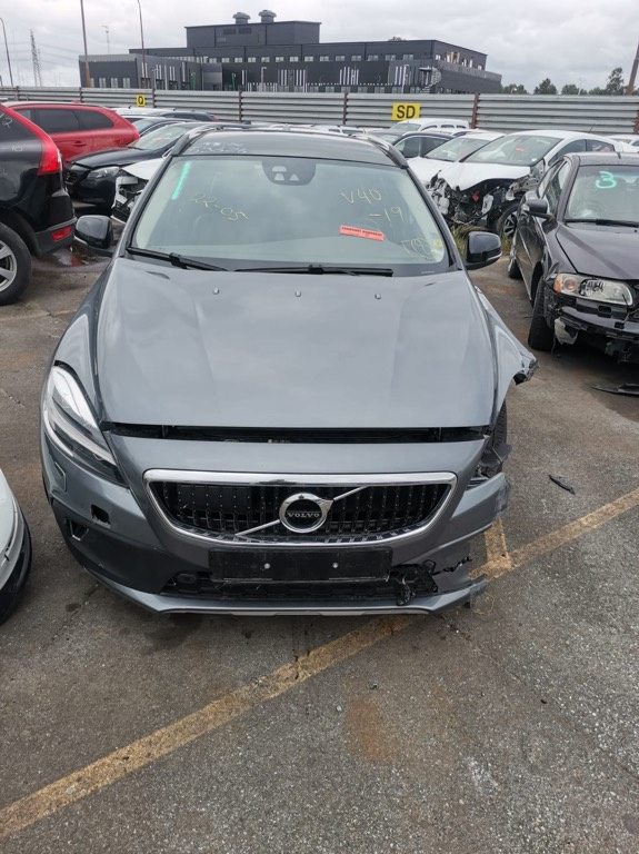 Spalator faruri Volvo V40 2019 Hatchback 2.0 tdi