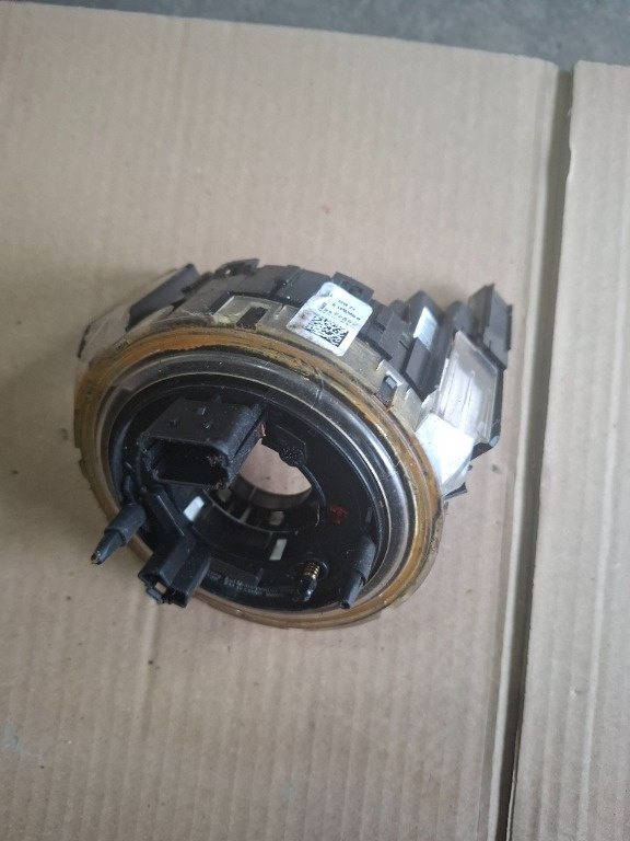 SPIRA UNGHI VOLAN AUDI A5 COD 4E 0953541 B